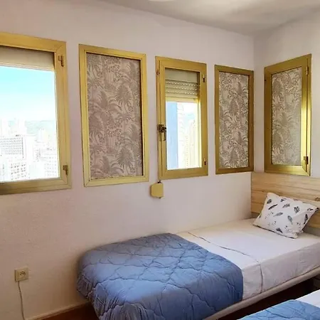 Gerona Apartment On The Strip With Pool & Parking Benidorm Buitenkant foto